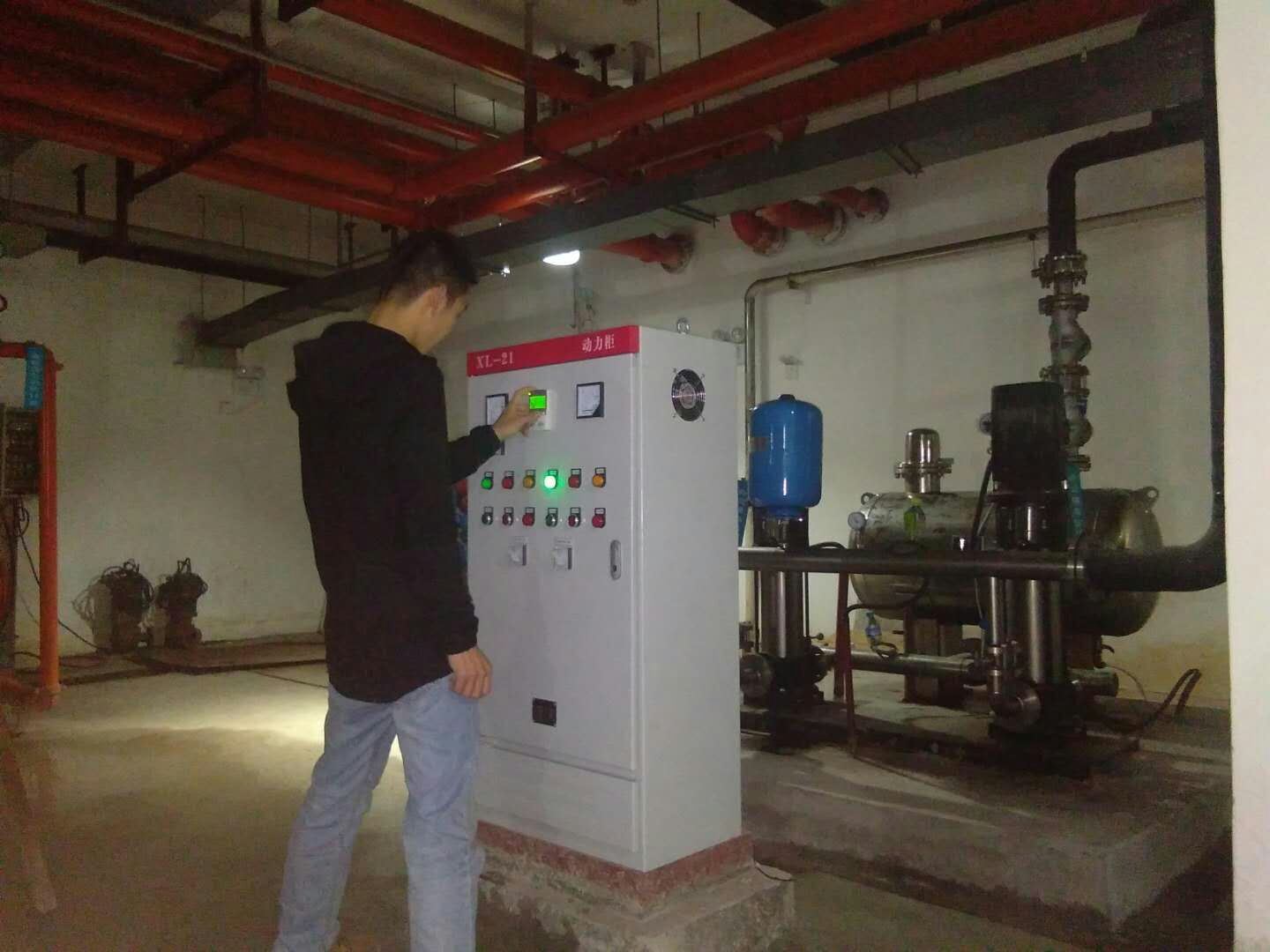 變頻柜現(xiàn)場調(diào)試 變頻柜現(xiàn)場調(diào)試